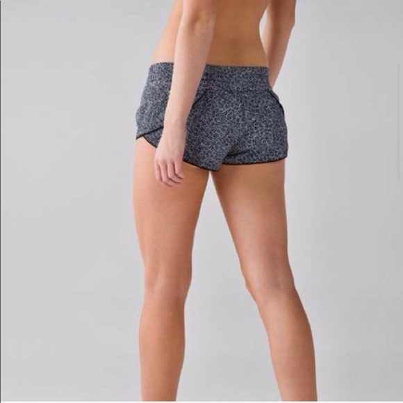 Lululemon Reversible Short - Picture 2 of 12